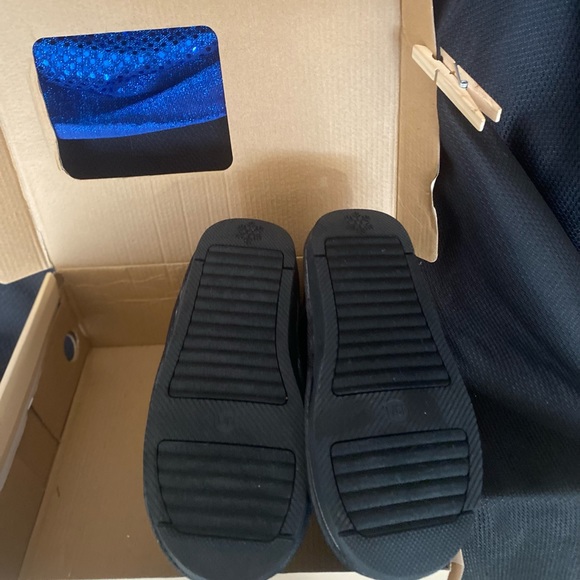 Lily & Dan Brand Name Kids Boots, Christmas Season Is Here. Last one! - Picture 2 of 4